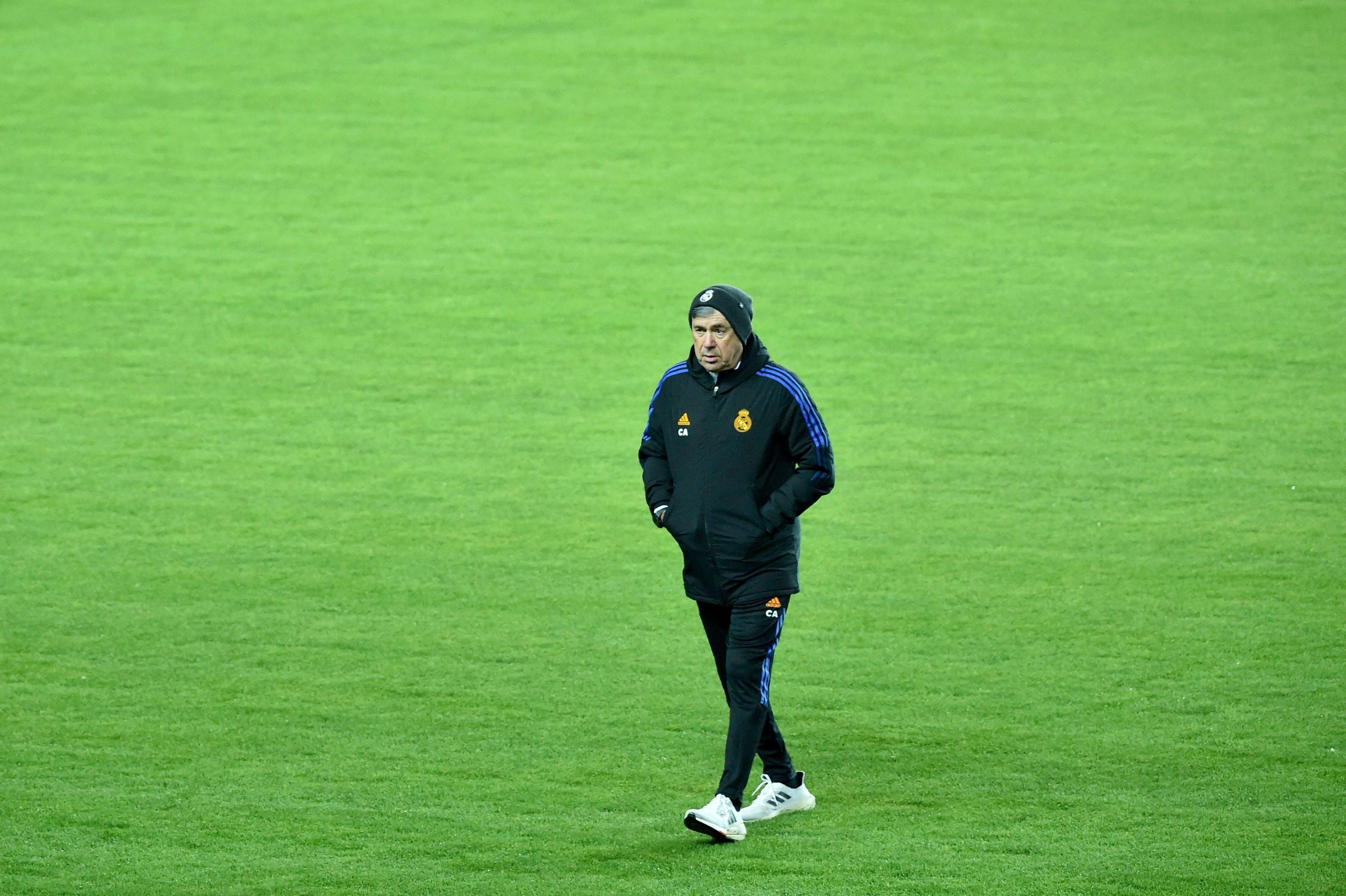 详细阅读:加时末段体能课后,罗马迎来里程碑备战欧冠,引发热议,临场指挥获称赞 -开云平台 加时末段体能课后,罗马迎来里程碑备战欧冠,引发热议,临场指挥获称赞 -开云平台