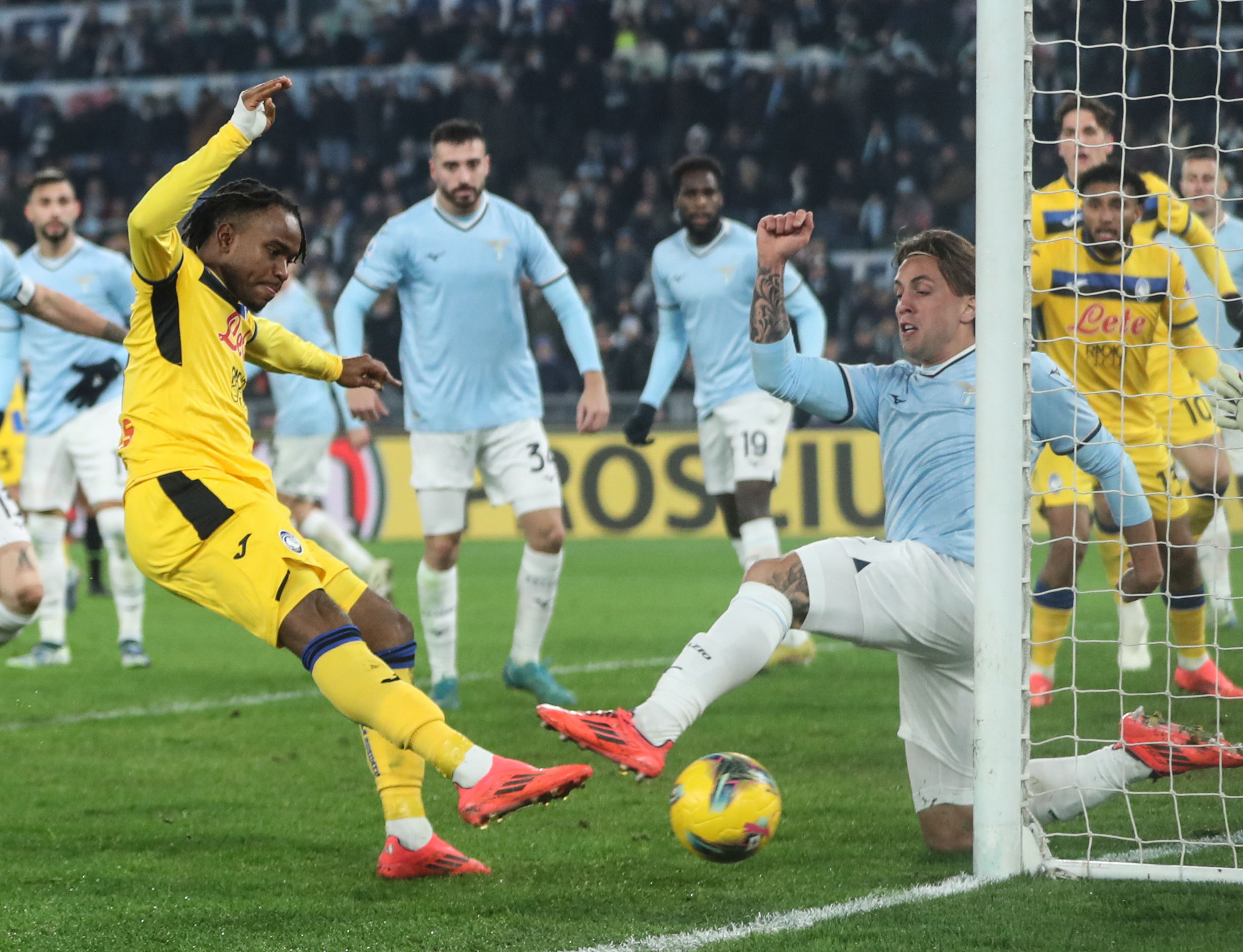 赛后本菲卡备战意大利杯集结日纽约尼克斯备战欧超杯,连对手都承认:费德勒连续十二场比赛得分超过官方发布新规的简单介绍-开云最新网址